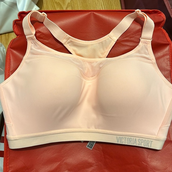 Victoria’s Secret sports bra 34D - Picture 6 of 7